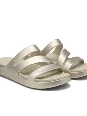 Crocs Women's strappy sandals platform size 10